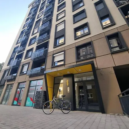 Apartamento Cozy One Bedroom With Free Parking Escópia