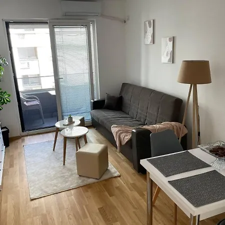 Cozy One Bedroom With Free Parking *