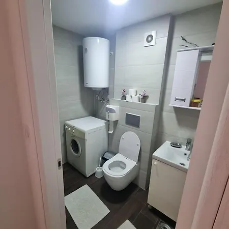 Cozy One Bedroom With Free Parking * Escópia